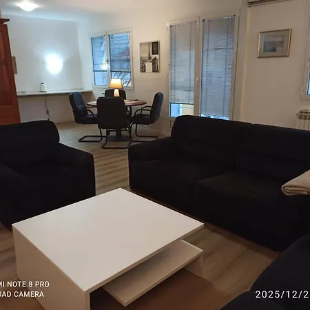 Appartamento Urban Four Apartment, Private Parking